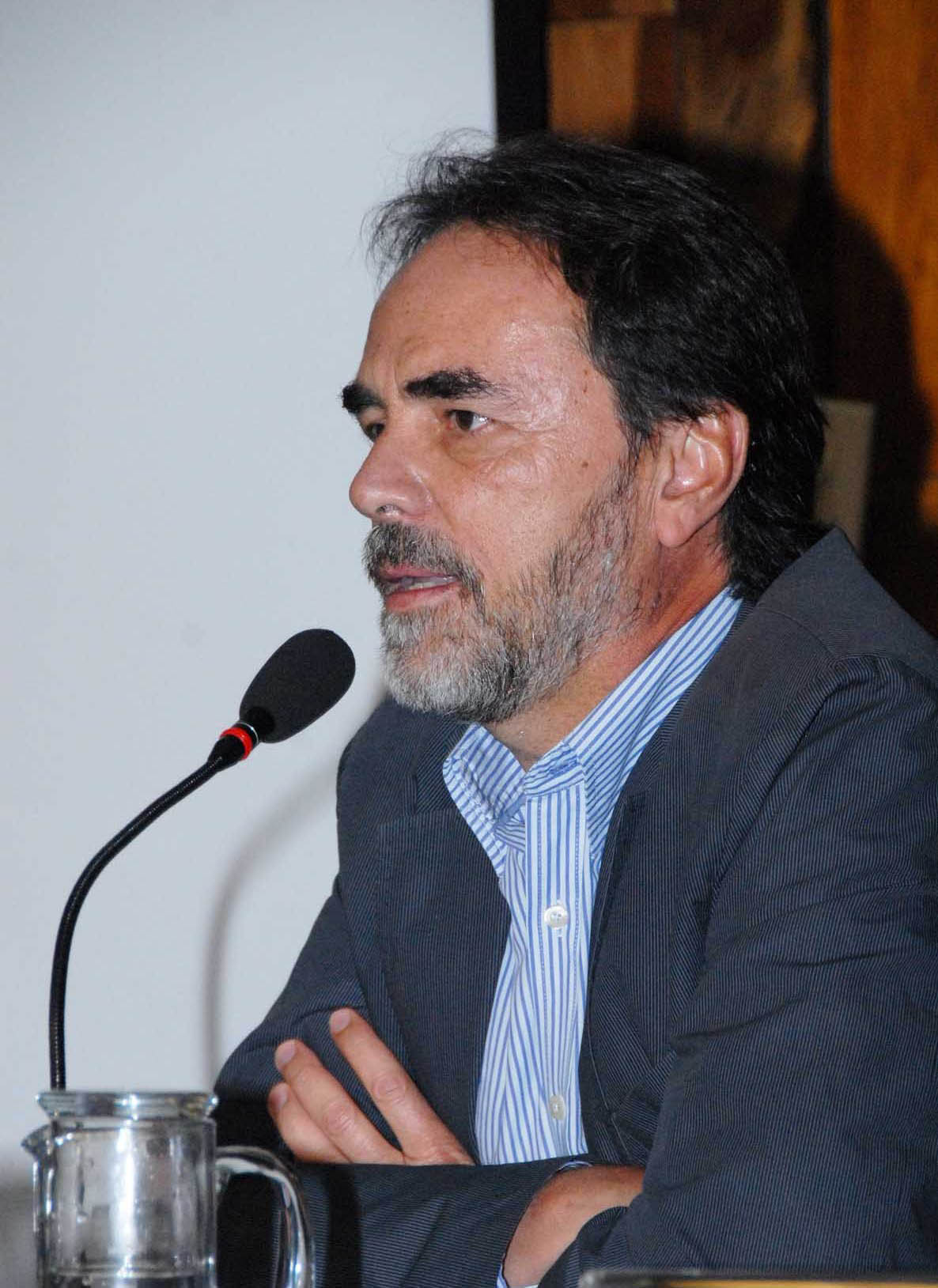 José <b>Luis Palacio</b> Prieto, investigador del Instituto de Geografía de la ... - 450